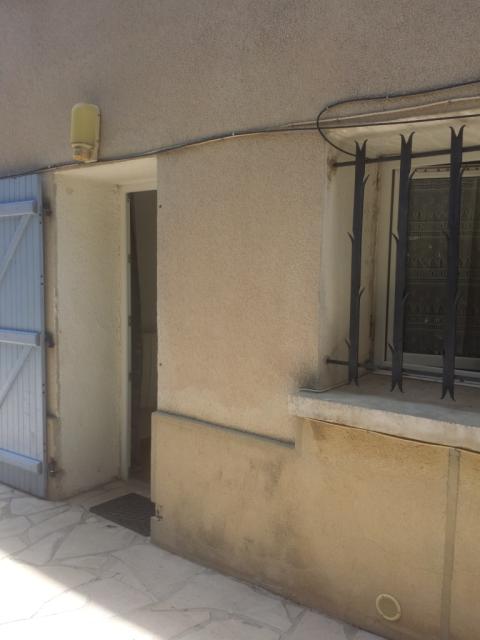 Location studio Marseille 13 - Photo 2
