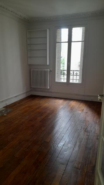 Location appartement T2 Paris 16 - Photo 1