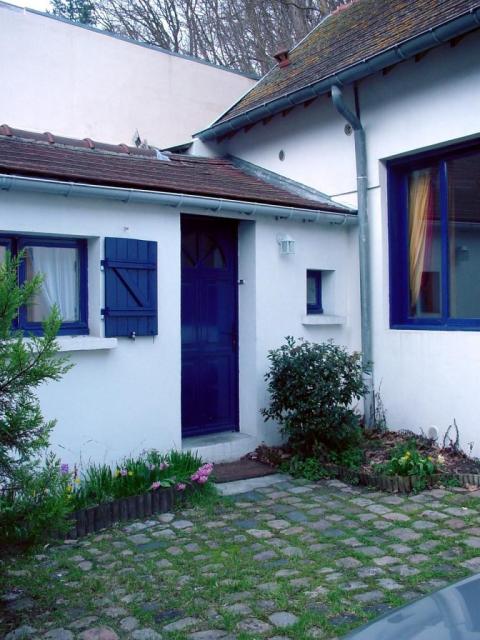 Location maison F2 Buc - Photo 1
