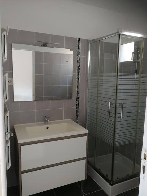 Location studio Marseille 05 - Photo 3