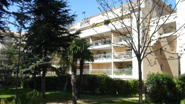 Location appartement T2 Marseille 09 - Photo 1