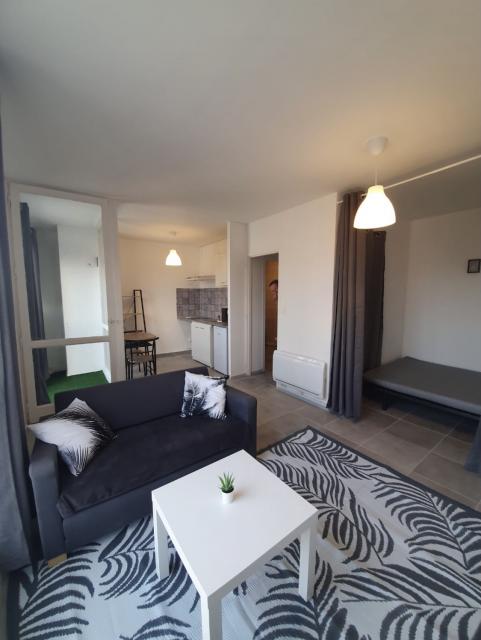 Location appartement T1 Nimes - Photo 1