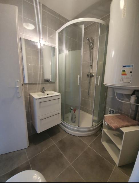 Location appartement T1 Nimes - Photo 3