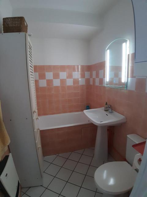 Location studio St Etienne - Photo 3