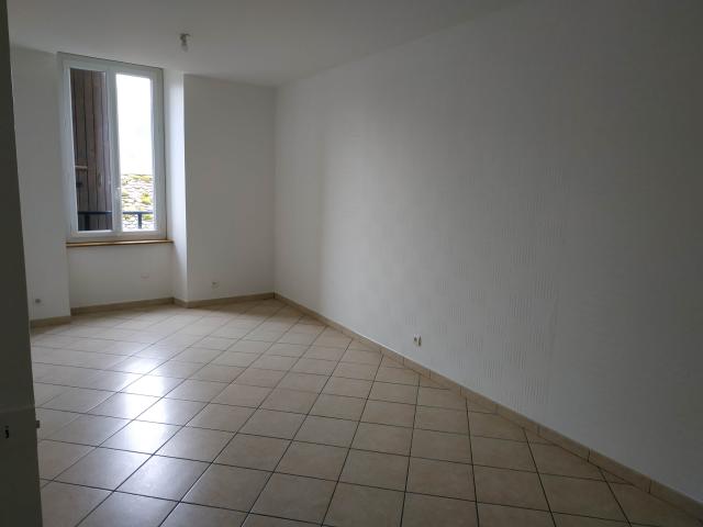 Location maison F7 Chirens - Photo 4