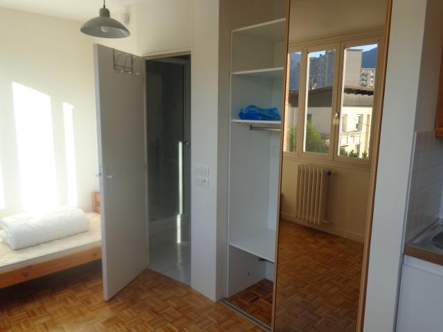 Location studio St Martin d'Heres - Photo 5