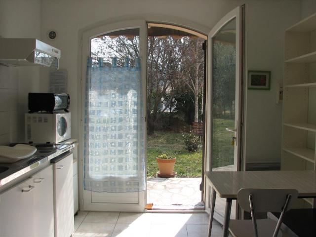 Location studio Marseille 13 - Photo 2