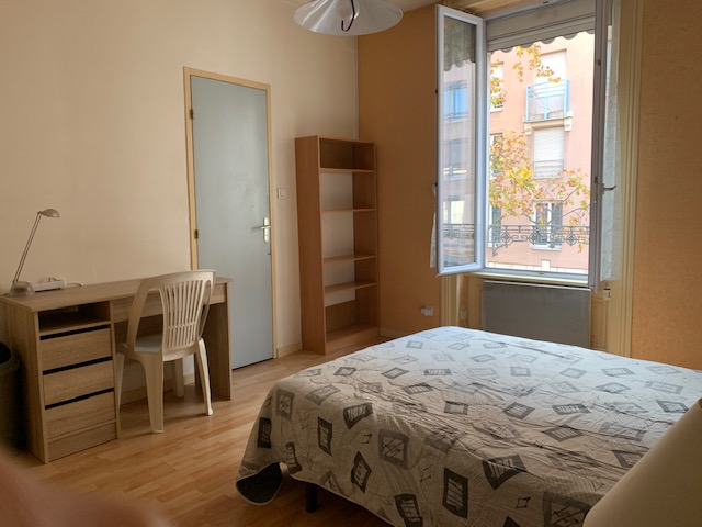Location appartement T2 Lyon 8 - Photo 2