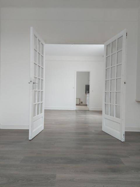 Location appartement T2 Les Essarts le Roi - Photo 2