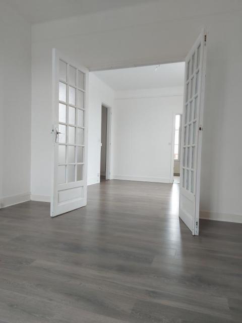 Location appartement T2 Les Essarts le Roi - Photo 3