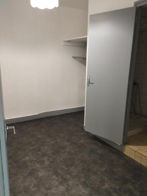 Location appartement T2 St Etienne - Photo 3