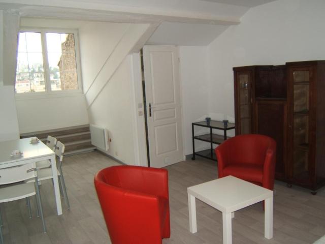 Location studio St Etienne - Photo 2