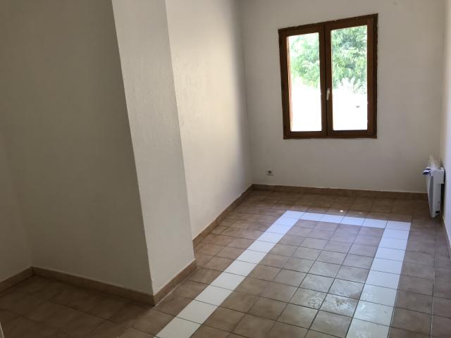 Location appartement T3 Salon de Provence - Photo 2