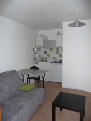 Location studio Vaulx en Velin - Photo 1