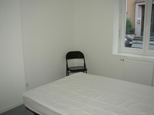 Location studio St Etienne - Photo 3