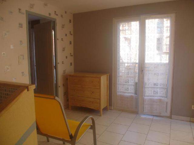 Location appartement T2 Lyon 8 - Photo 2