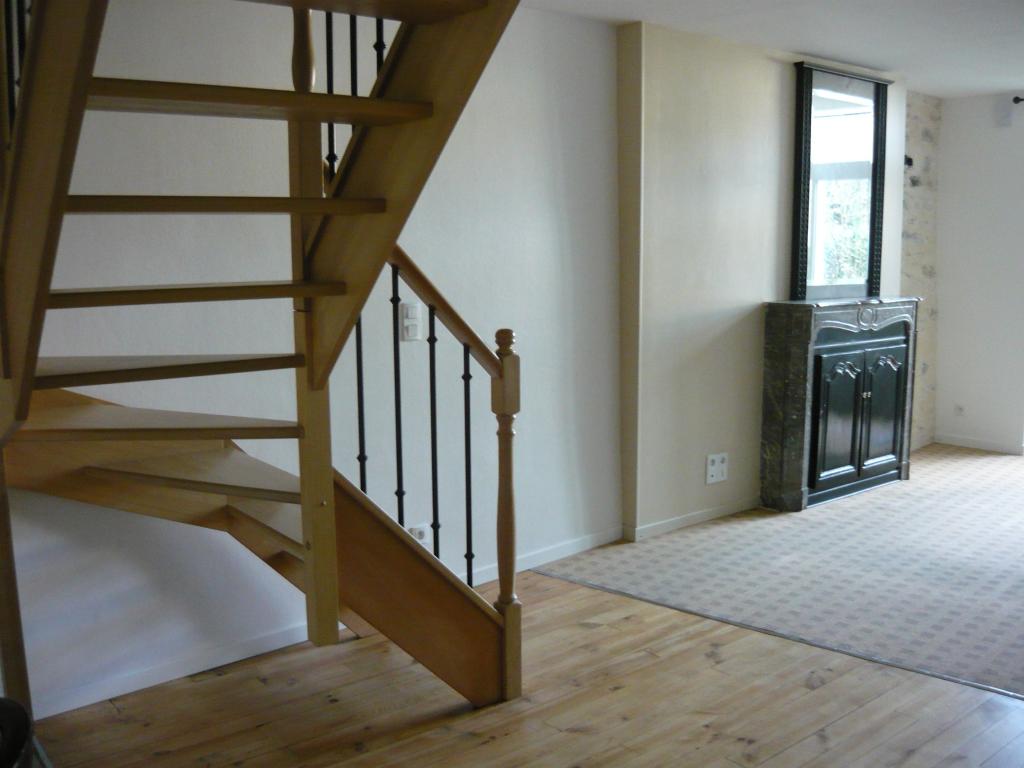 Location appartement T4 Laval - Photo 3