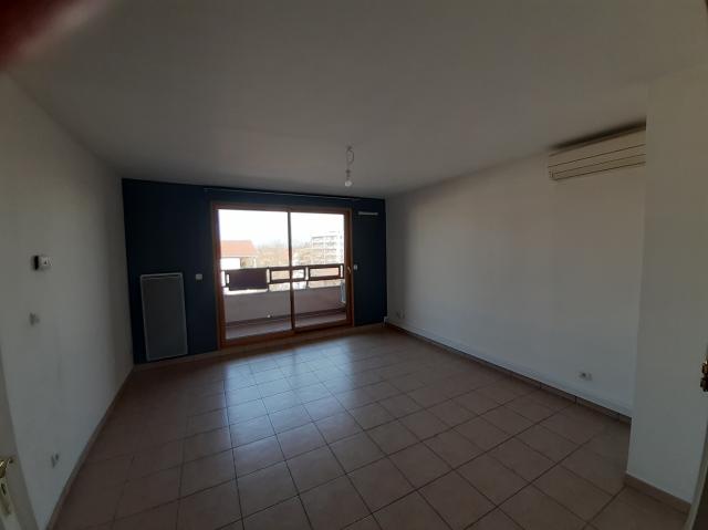 Location appartement T2 Decines Charpieu - Photo 2