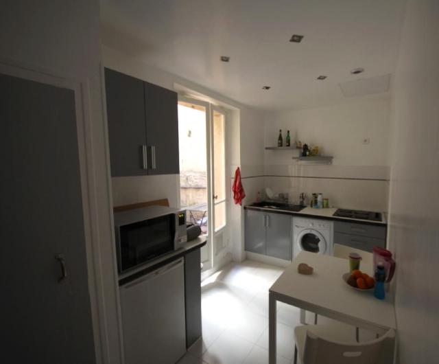 Location appartement T1 Paris 12 - Photo 1