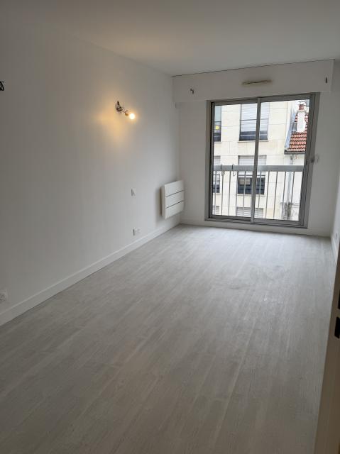 Location appartement T2 Paris 14 - Photo 3