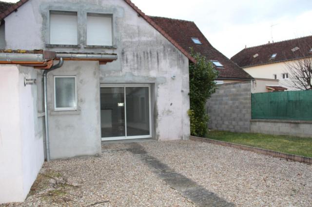 Location maison F3 Cezy - Photo 4