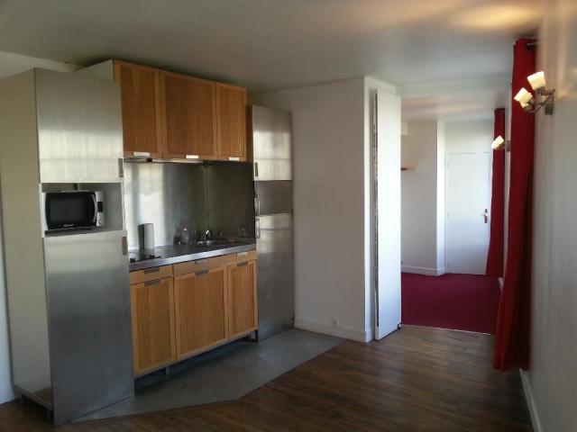 Location appartement T1 Paris 14 - Photo 1