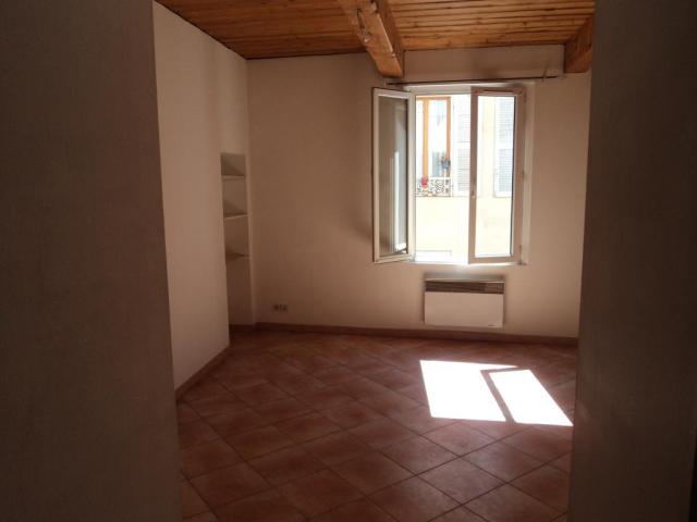 Location appartement T2 Signes - Photo 2