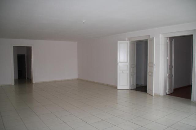 Location appartement T7 Sete - Photo 3
