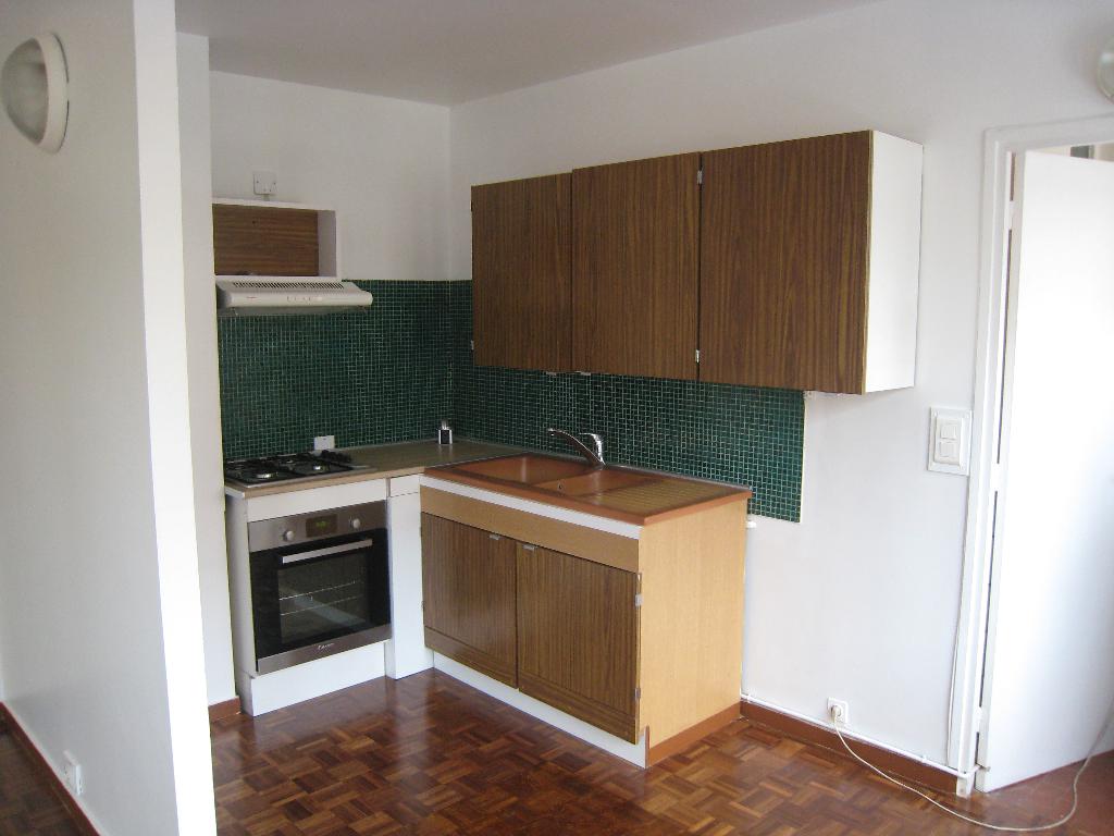Location appartement T2 Marseille 06 - Photo 2