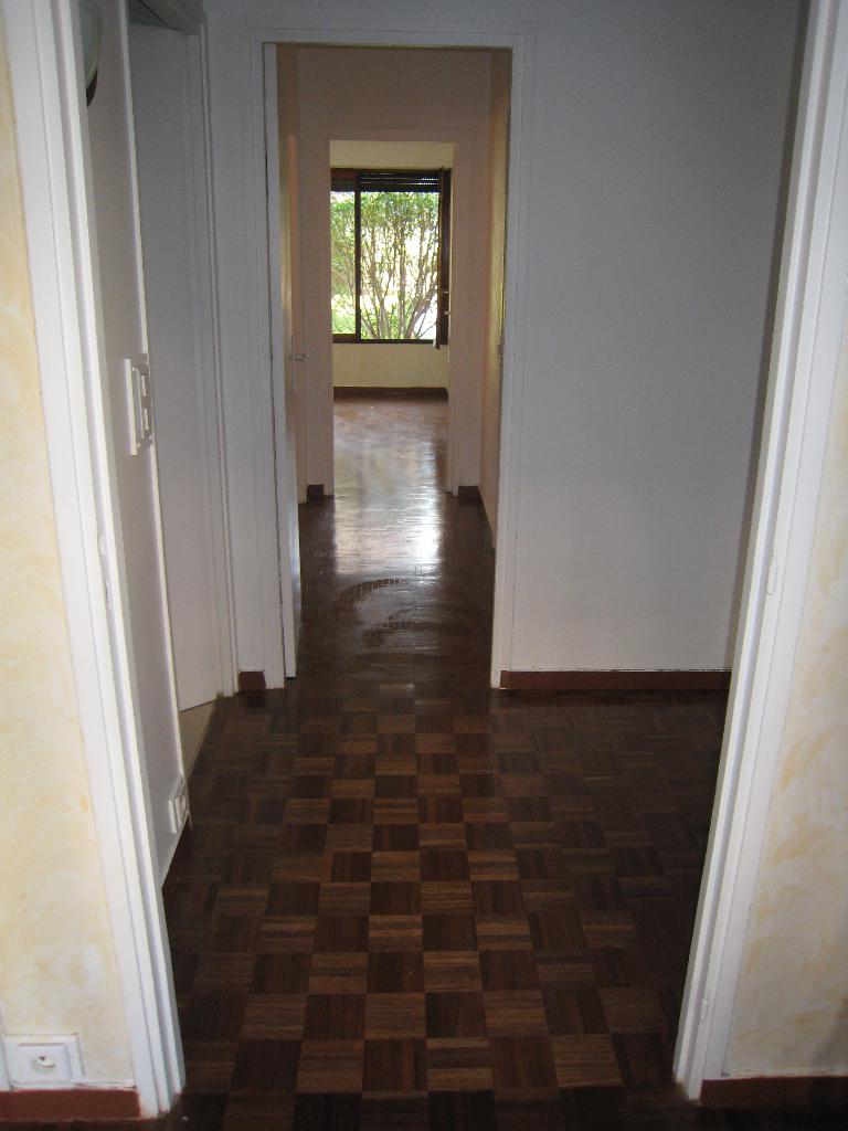 Location appartement T2 Marseille 06 - Photo 4