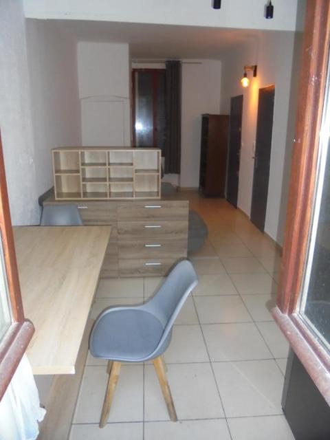 Location appartement T1 Marseille 06 - Photo 6