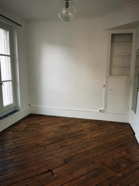Location appartement T2 Paris 17 - Photo 1