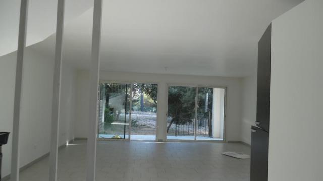 Location maison F4 Belcodene - Photo 2