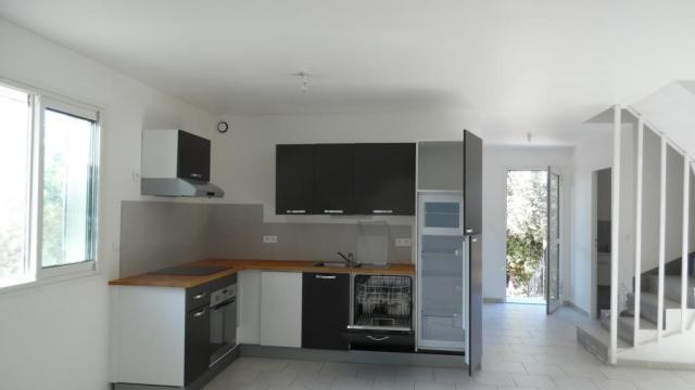 Location maison F4 Belcodene - Photo 3