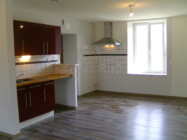 Location appartement T4 Chenimenil - Photo 1