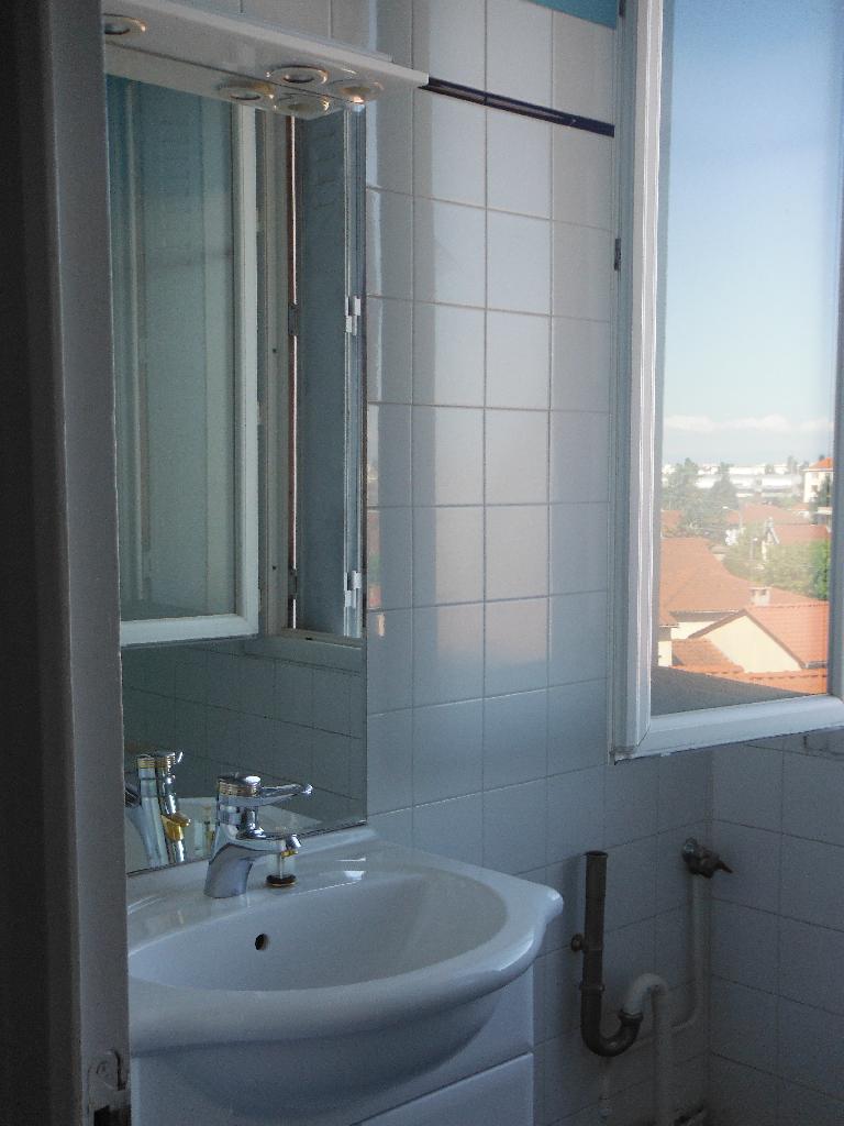 Location appartement T3 Bron - Photo 3