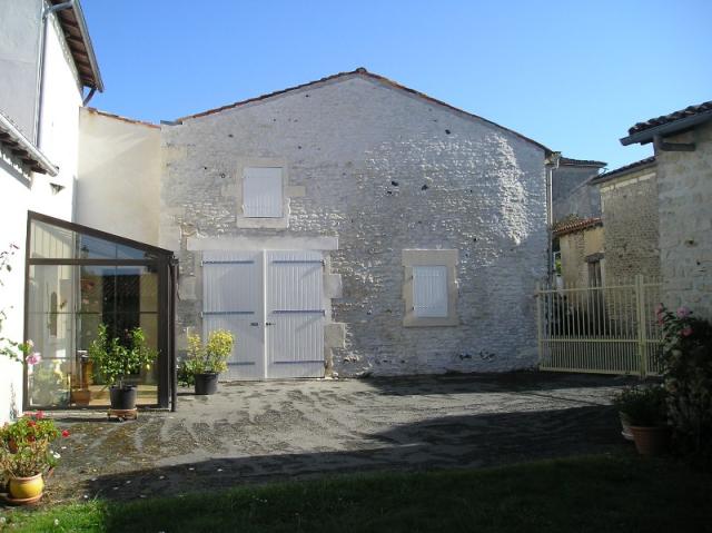 Location maison F3 Dompierre sur Charente - Photo 2
