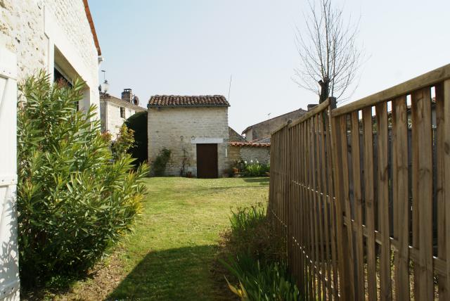 Location maison F3 Dompierre sur Charente - Photo 8