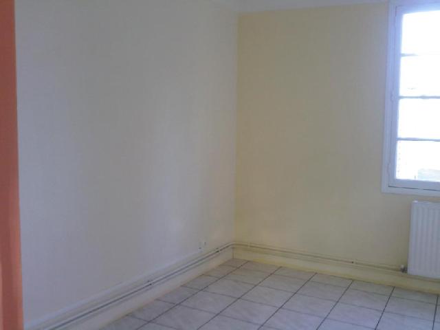 Location appartement T4 St Florent sur Auzonnet - Photo 4