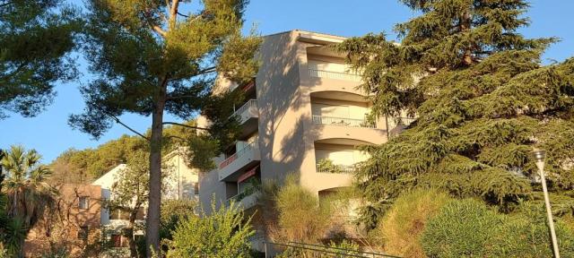 Location appartement T1 Hyeres - Photo 7