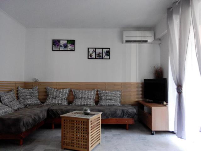 Location appartement T1 Hyeres - Photo 8