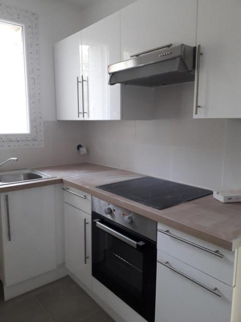 Location appartement T4 Nimes - Photo 2