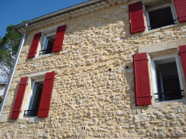 Location maison F5 Estezargues - Photo 2
