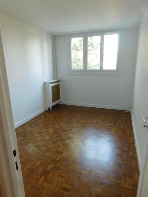 Location appartement T2 Deuil la Barre - Photo 2