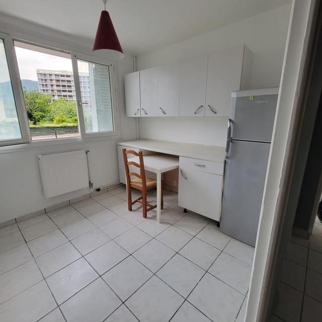 Location appartement T2 Sassenage - Photo 4