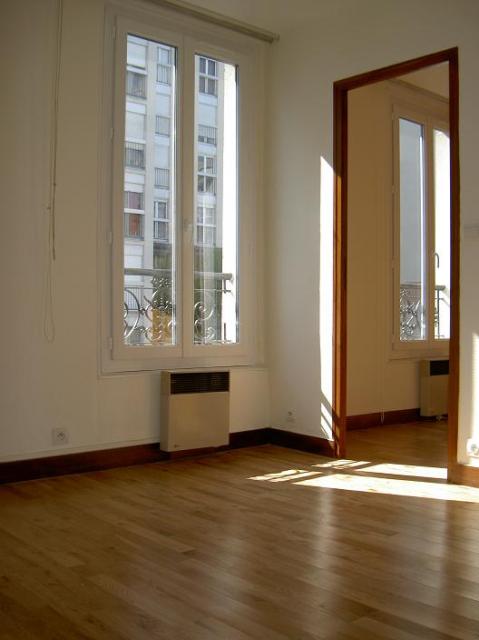 Location appartement T2 Paris 19 - Photo 2