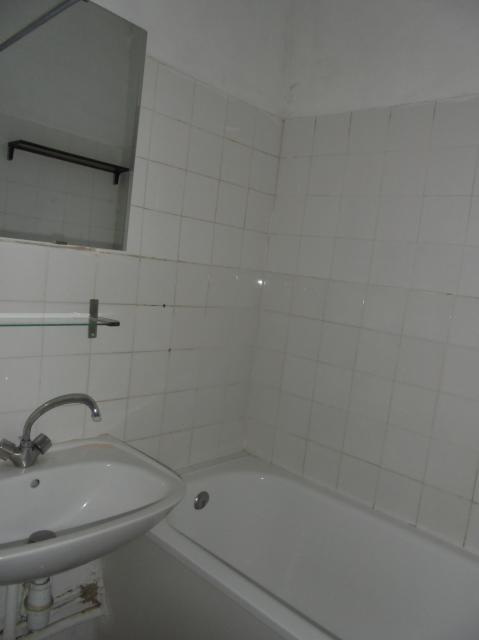 Location appartement T2 Marseille 06 - Photo 7