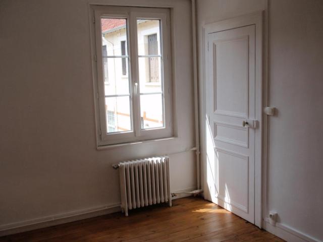 Location maison F3 La Couture Boussey - Photo 2