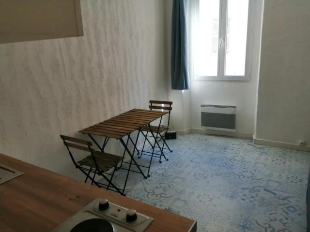 Location studio Marseille 01 - Photo 3