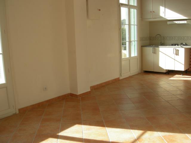 Location maison F3 Marseille 15 - Photo 3
